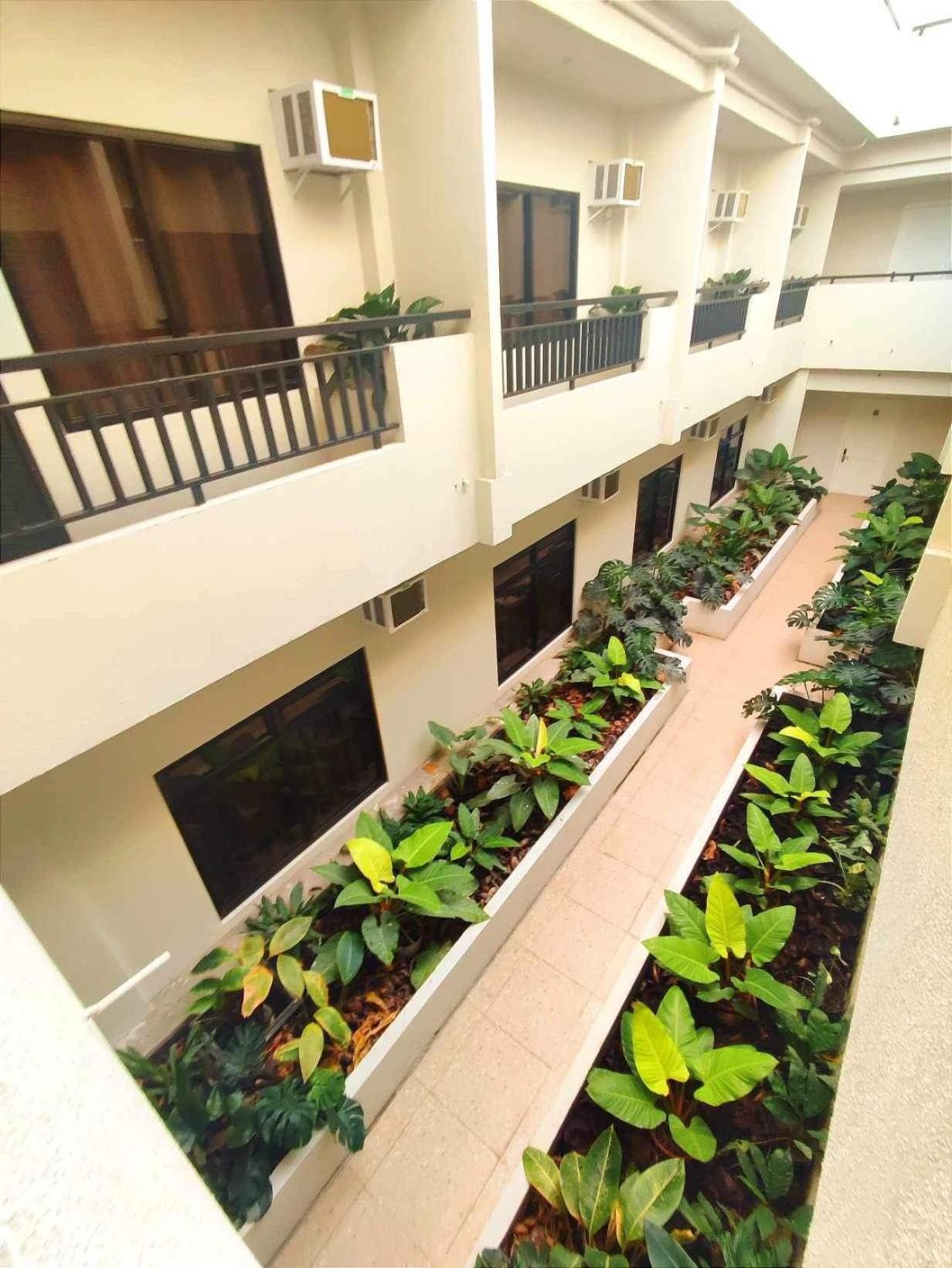 Rudolfo Suites Roxas Extérieur photo